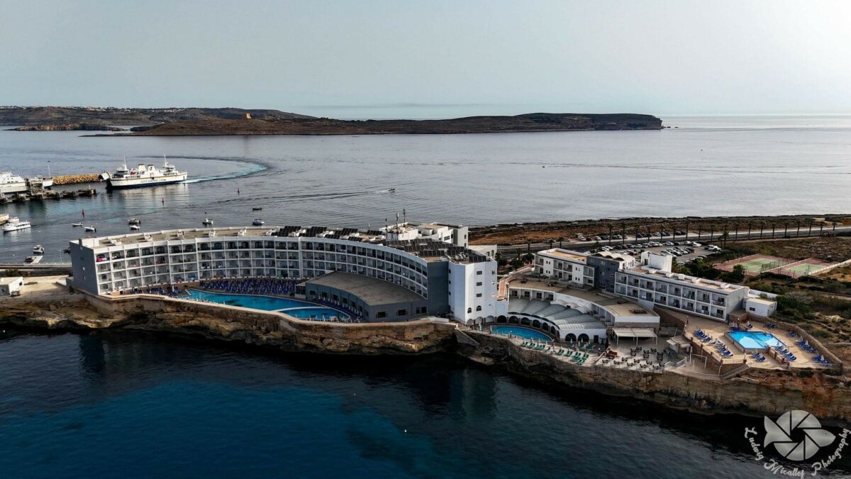 diving holiday paradise bay malta