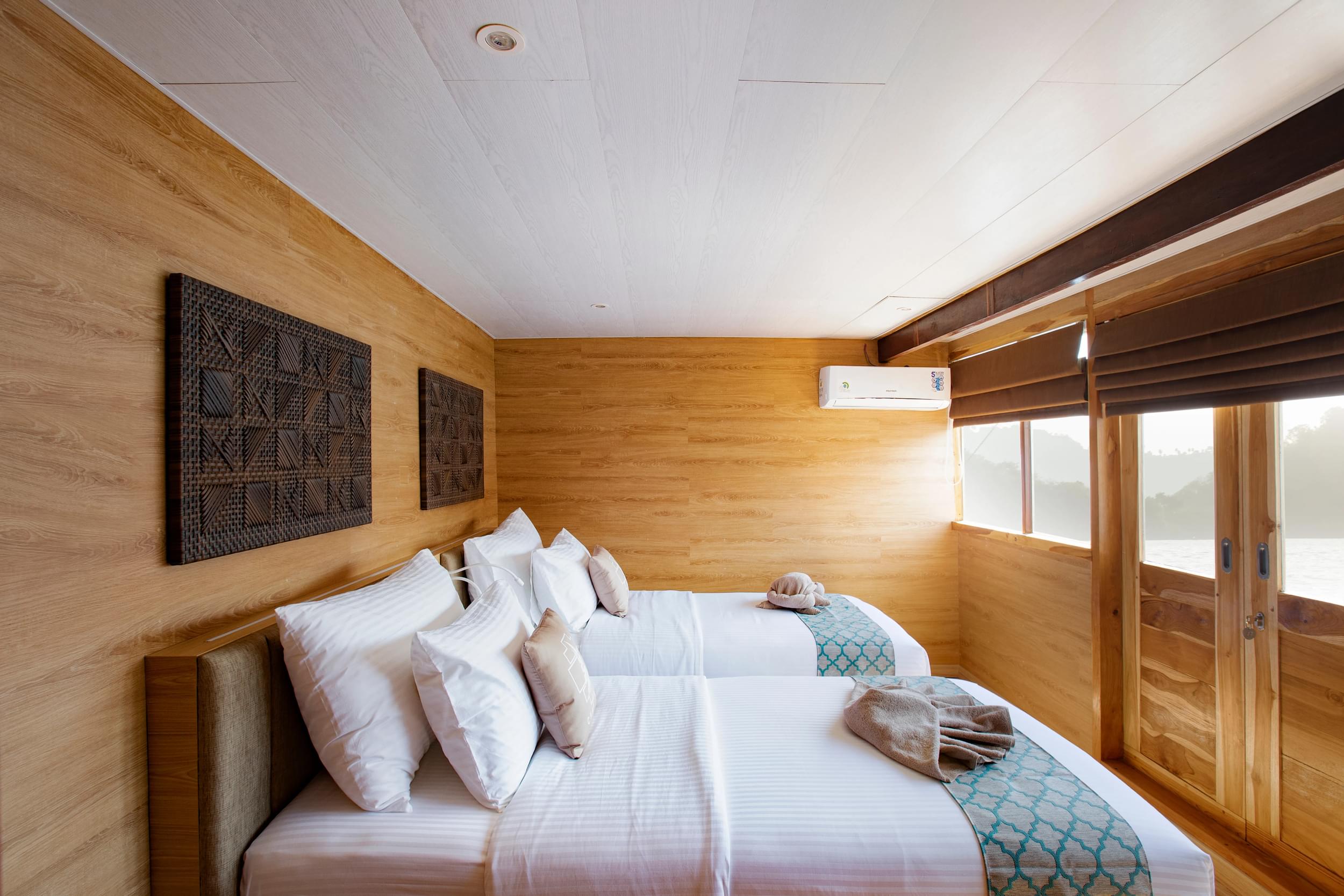 Indo Master liveaboard indonesia upper deck twin